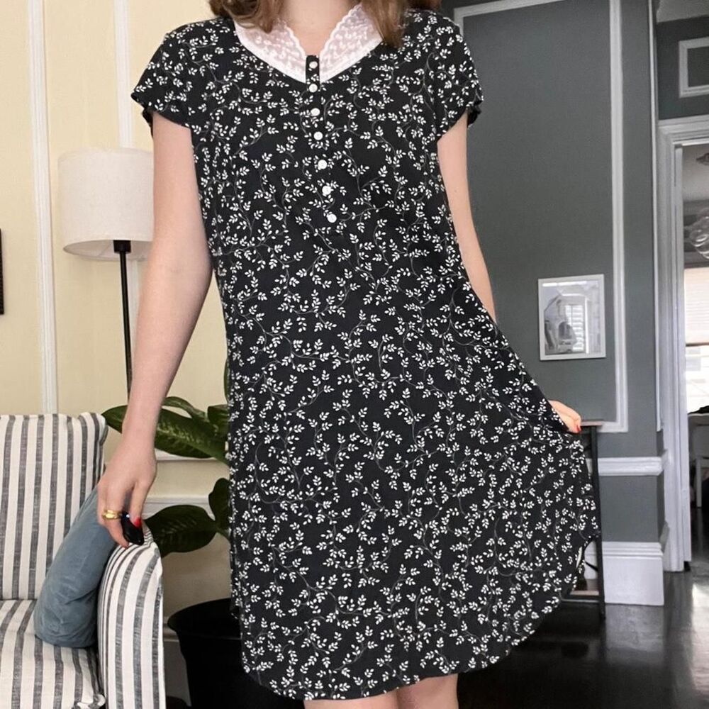 Vintage NWT coquette whimsical 100% cotton Eileen Wes floral nightgown